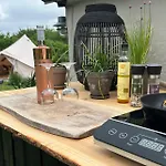 Cozy Garden Glamping Lyxtält *