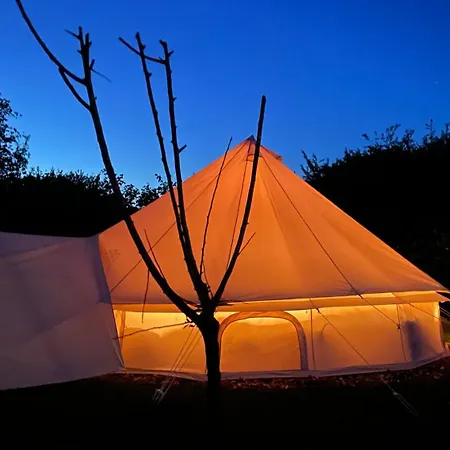 Cozy Garden Glamping *